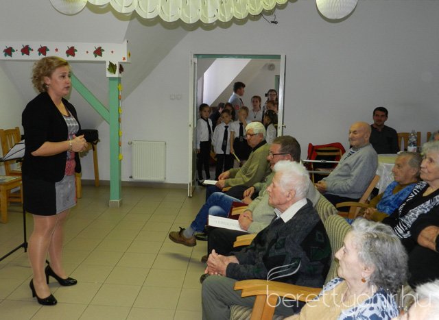 Az időseket köszöntötték 06